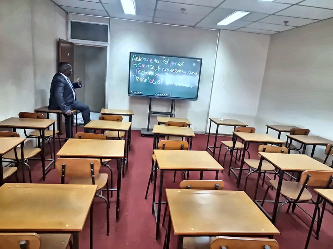 Lecture room with an interactive smart board